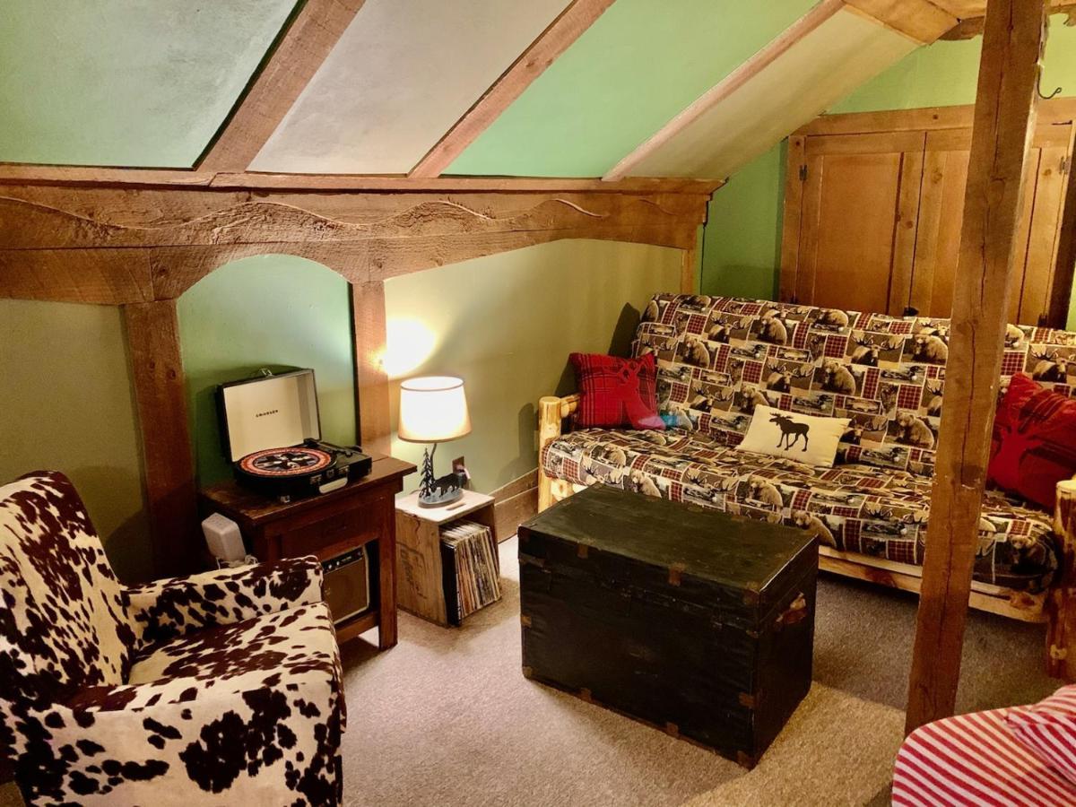 Grunberg Haus Inn & Cabins Уотърбъри Екстериор снимка