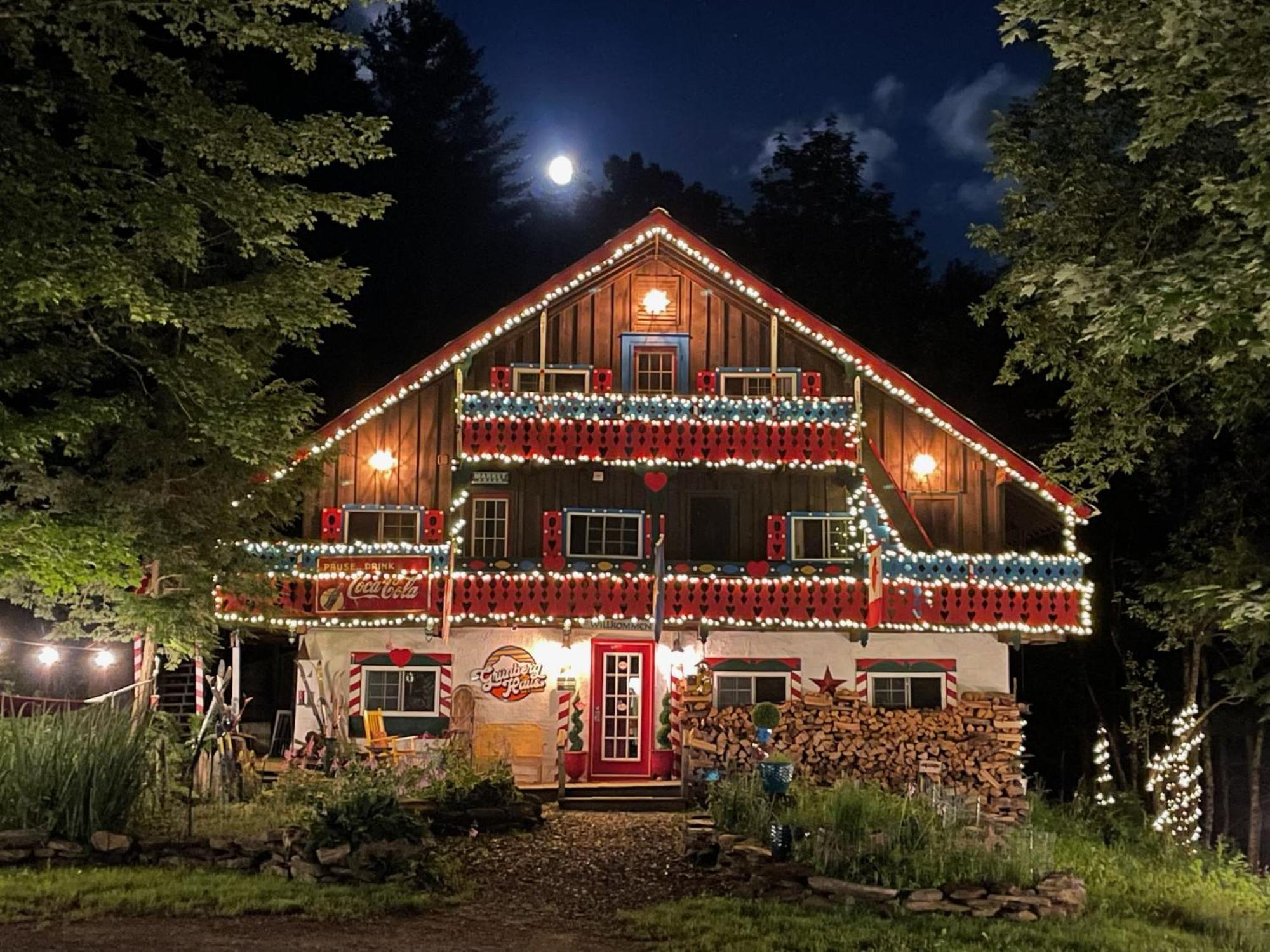 Grunberg Haus Inn & Cabins Уотърбъри Екстериор снимка