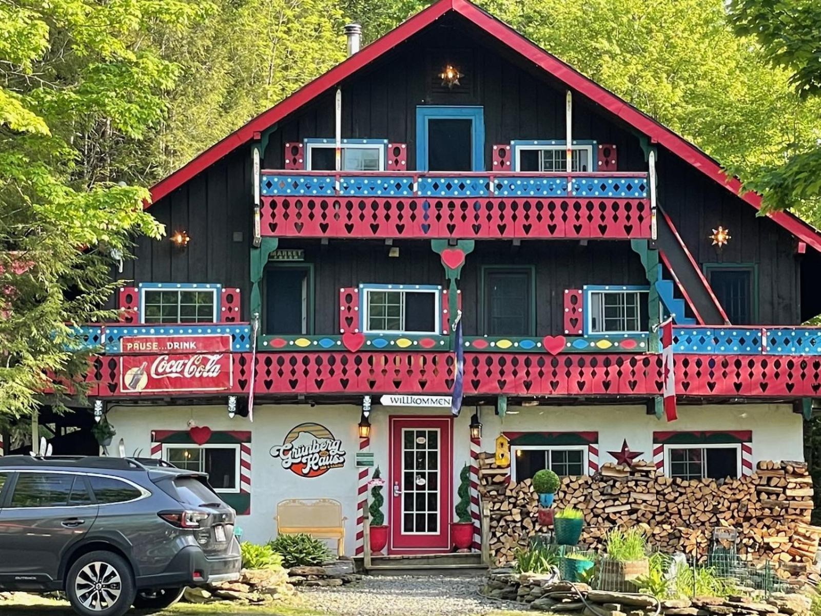 Grunberg Haus Inn & Cabins Уотърбъри Екстериор снимка